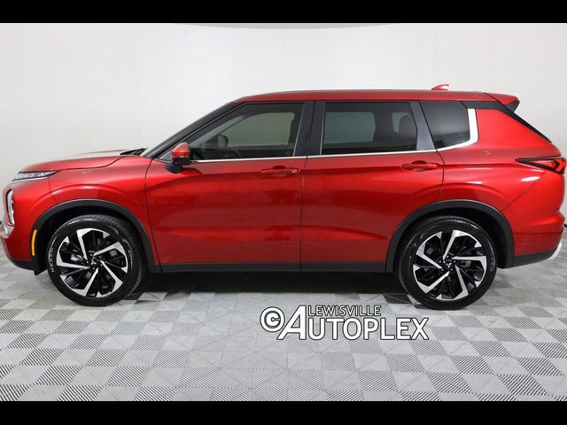 2023 Mitsubishi Outlander SE