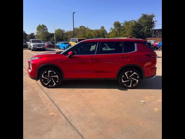 2023 Mitsubishi Outlander SE