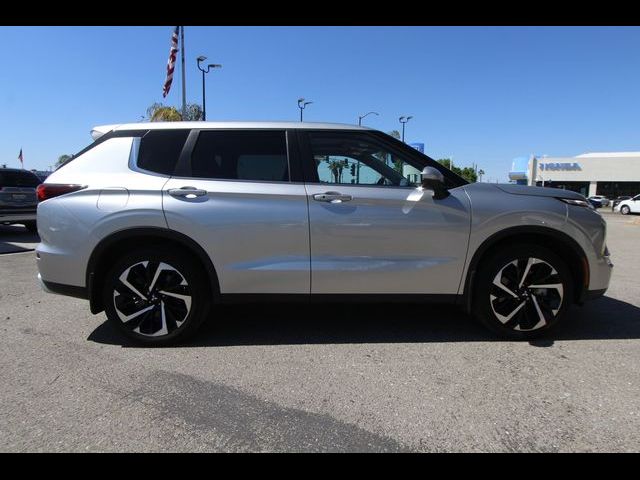 2023 Mitsubishi Outlander SE