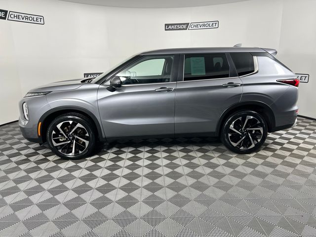 2023 Mitsubishi Outlander SE