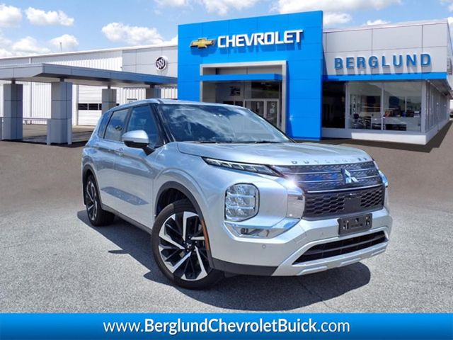 2023 Mitsubishi Outlander SE