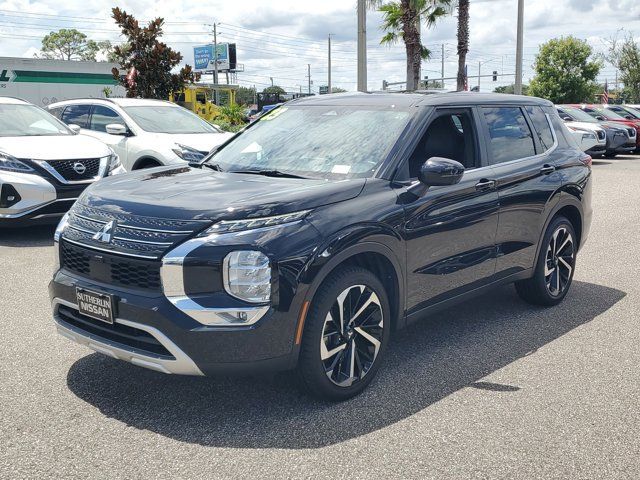 2023 Mitsubishi Outlander SE