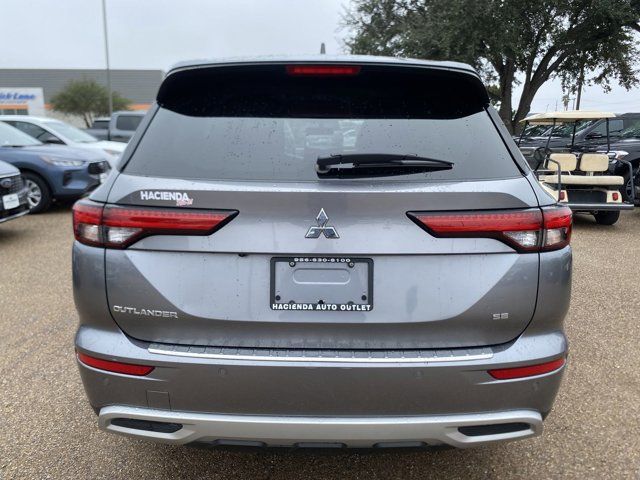 2023 Mitsubishi Outlander SE