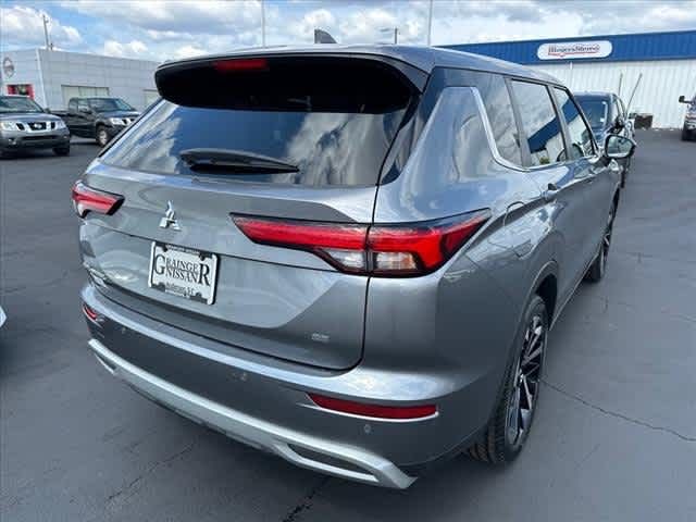 2023 Mitsubishi Outlander SE