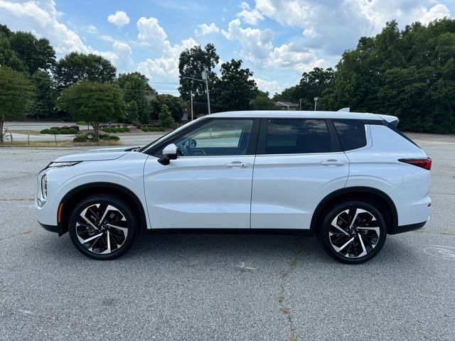 2023 Mitsubishi Outlander SE