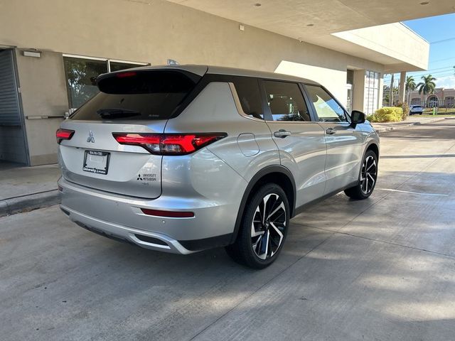 2023 Mitsubishi Outlander SE