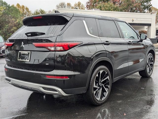 2023 Mitsubishi Outlander SE