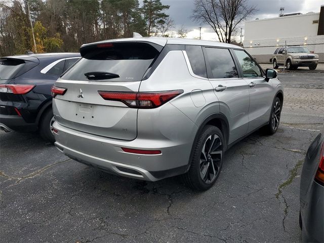 2023 Mitsubishi Outlander SE