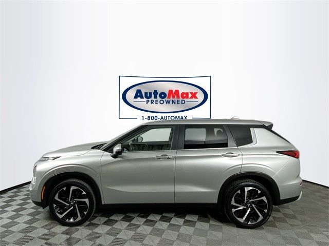 2023 Mitsubishi Outlander SE