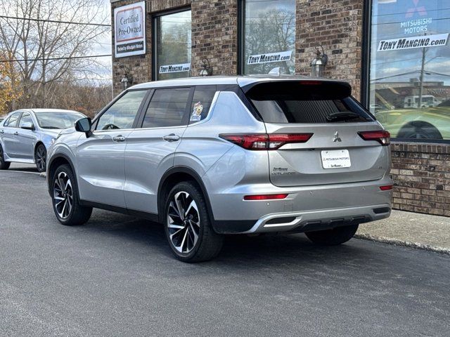 2023 Mitsubishi Outlander SE