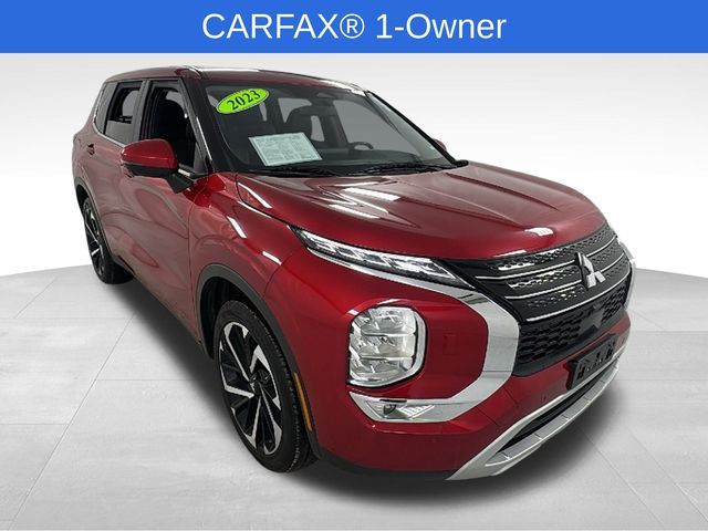 2023 Mitsubishi Outlander SE