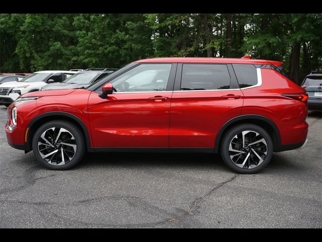 2023 Mitsubishi Outlander SE