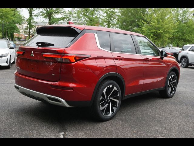 2023 Mitsubishi Outlander SE