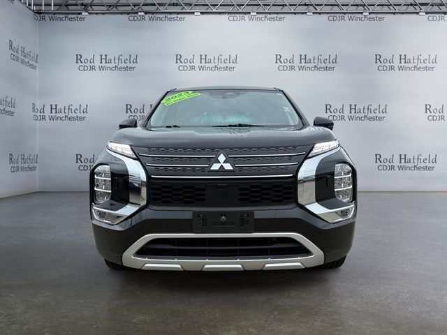 2023 Mitsubishi Outlander SE