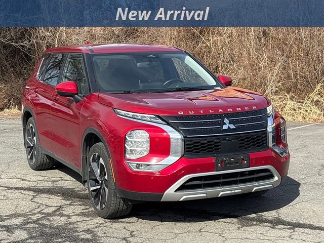 2023 Mitsubishi Outlander SE