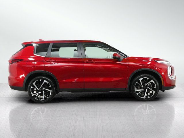 2023 Mitsubishi Outlander SE