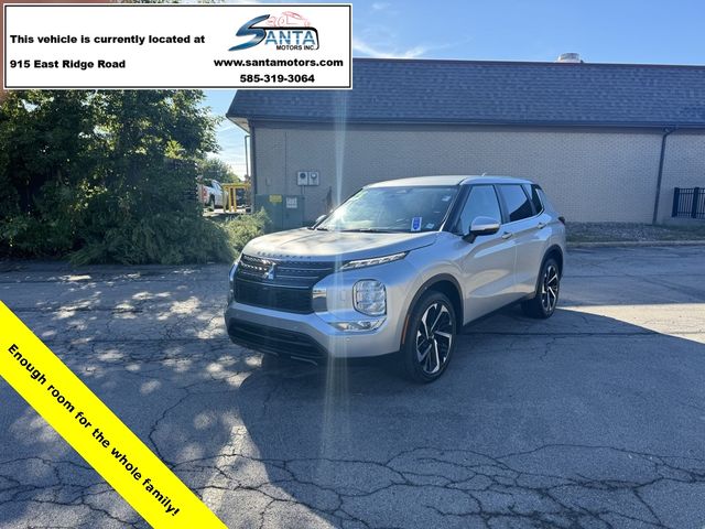 2023 Mitsubishi Outlander SE