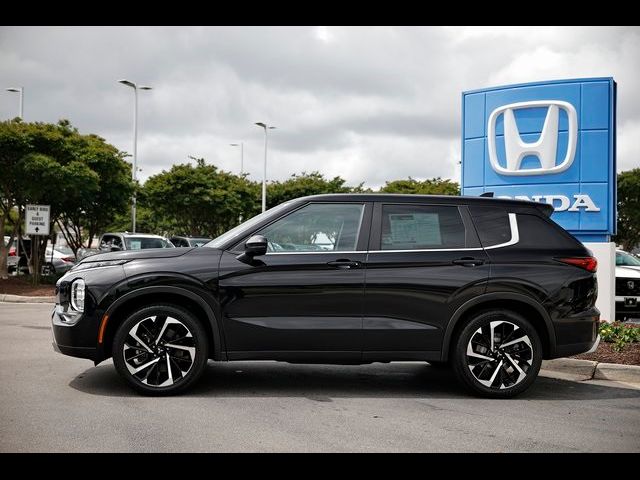 2023 Mitsubishi Outlander SE