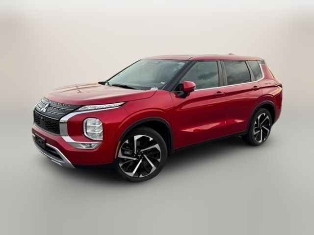 2023 Mitsubishi Outlander SE