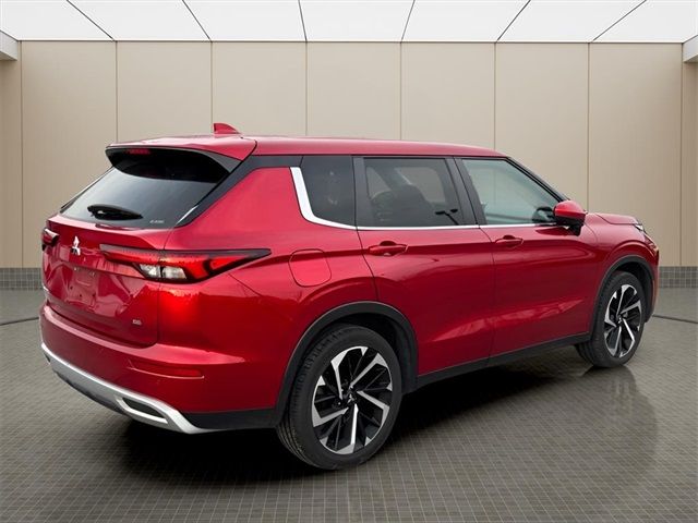 2023 Mitsubishi Outlander SE