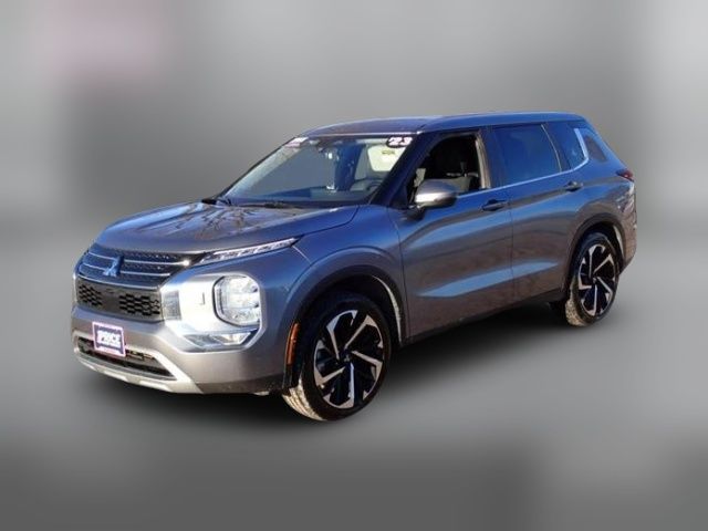 2023 Mitsubishi Outlander SE