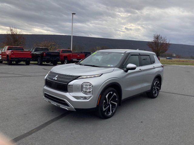 2023 Mitsubishi Outlander SE