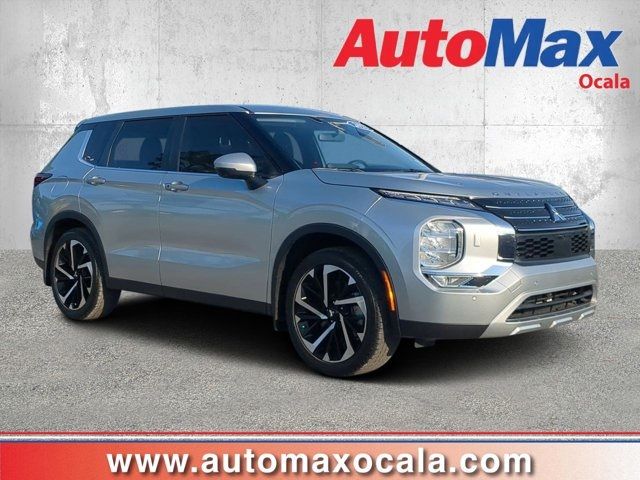 2023 Mitsubishi Outlander SE