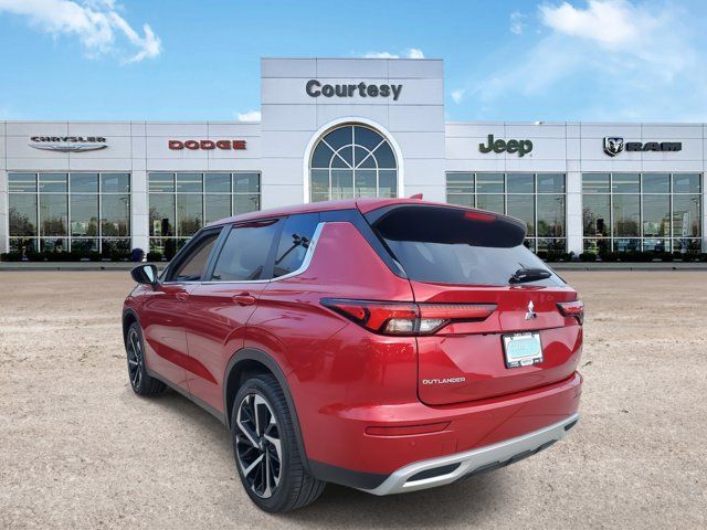 2023 Mitsubishi Outlander SE