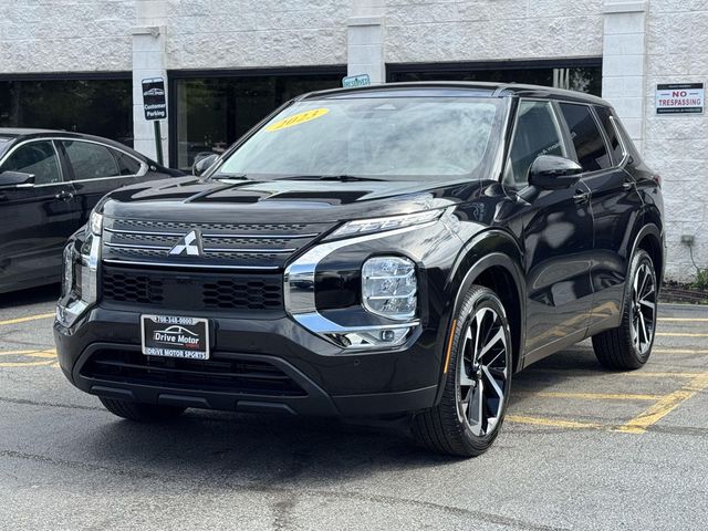 2023 Mitsubishi Outlander SE