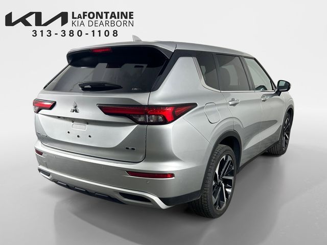 2023 Mitsubishi Outlander SE