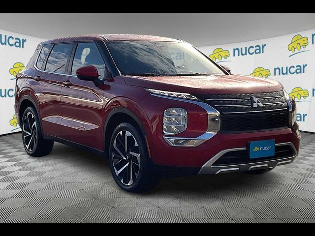 2023 Mitsubishi Outlander SE