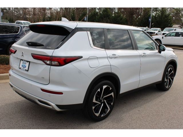 2023 Mitsubishi Outlander SE