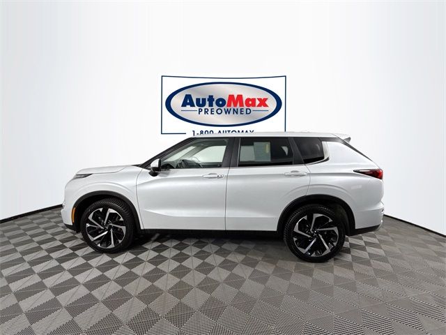 2023 Mitsubishi Outlander SE