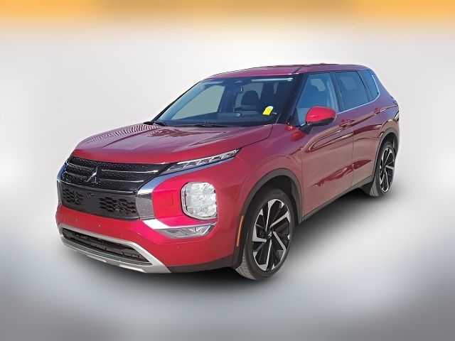 2023 Mitsubishi Outlander SE