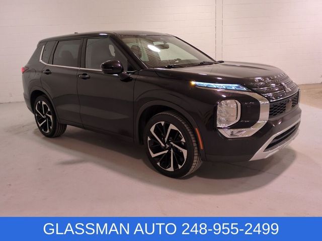 2023 Mitsubishi Outlander SE