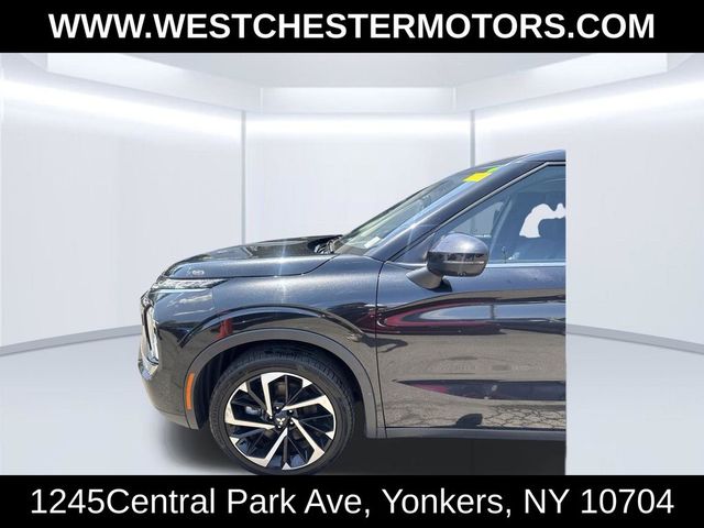 2023 Mitsubishi Outlander SE