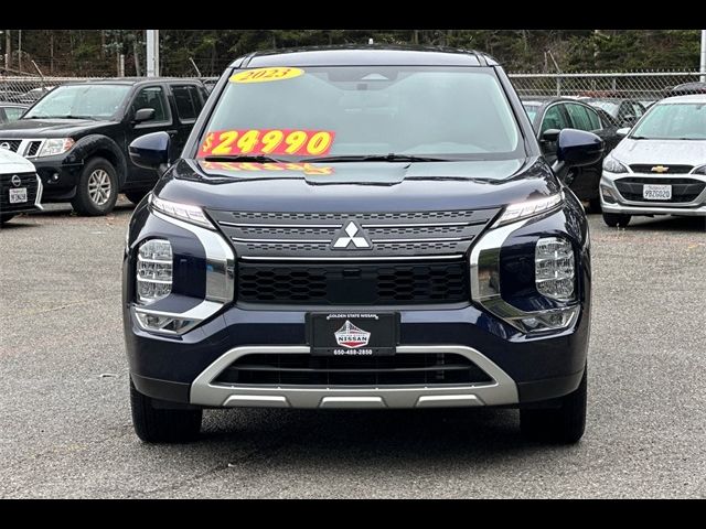 2023 Mitsubishi Outlander SE