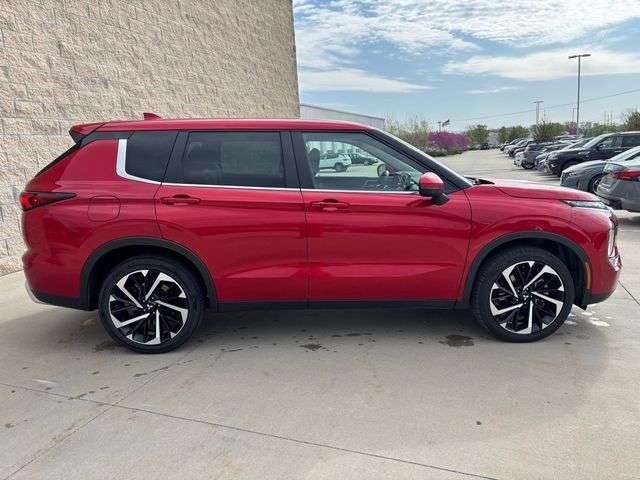 2023 Mitsubishi Outlander SE