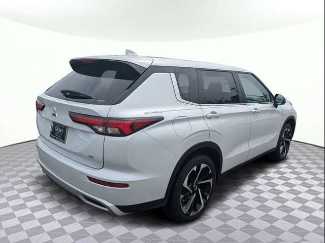 2023 Mitsubishi Outlander SE