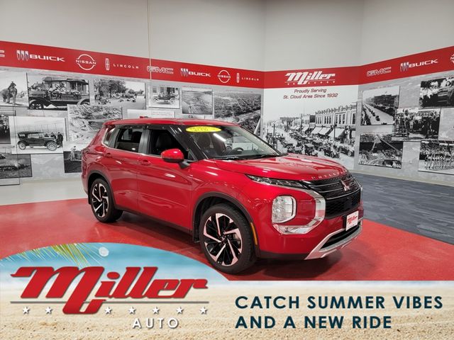 2023 Mitsubishi Outlander SE