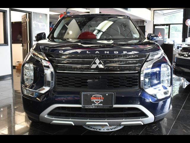 2023 Mitsubishi Outlander SE