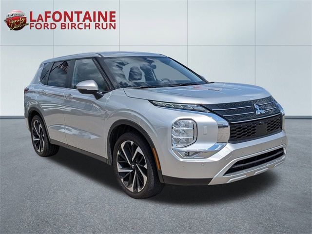 2023 Mitsubishi Outlander SE