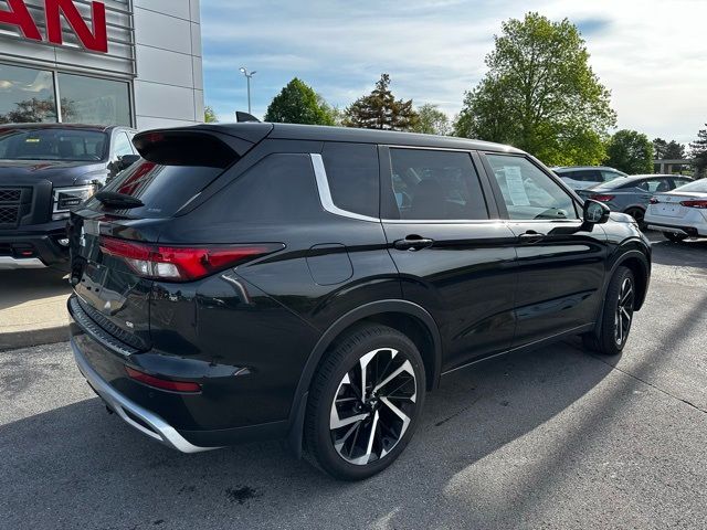 2023 Mitsubishi Outlander SE