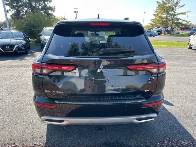 2023 Mitsubishi Outlander SE