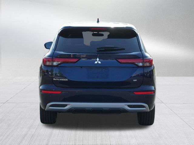 2023 Mitsubishi Outlander SE
