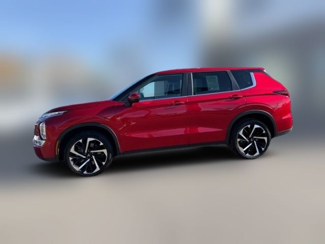 2023 Mitsubishi Outlander SE