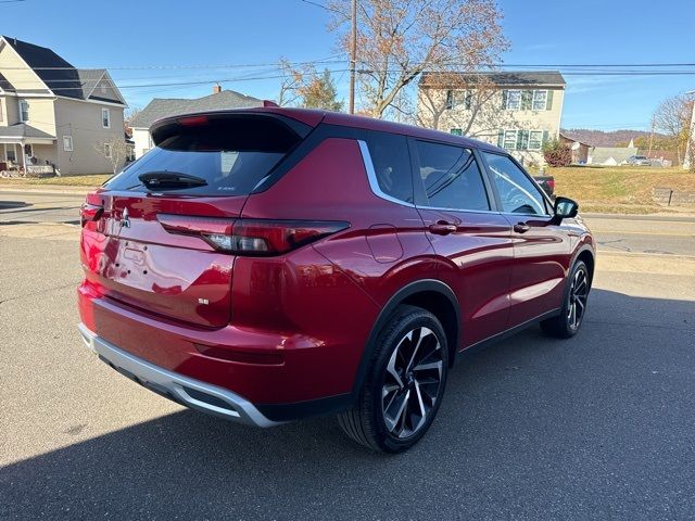 2023 Mitsubishi Outlander SE