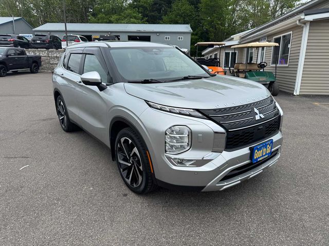 2023 Mitsubishi Outlander SE