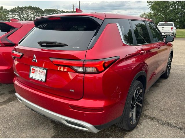 2023 Mitsubishi Outlander SE