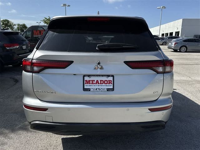 2023 Mitsubishi Outlander SE